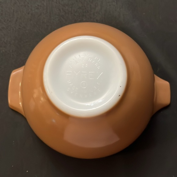 Pyrex Brown 441 Cinderella Bowl - Picture 9 of 10